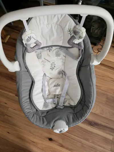 Silla mecedora para bebé Joie gris - miniatura 1