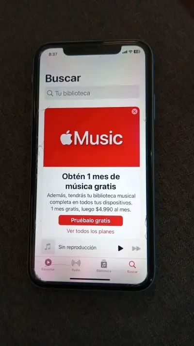 iPhone XR azul en buen estado - miniatura 2