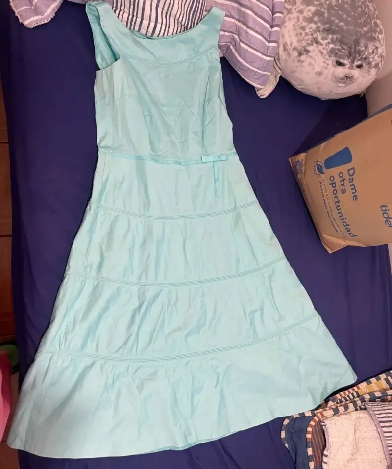 Vestido celeste sin mangas para mujer