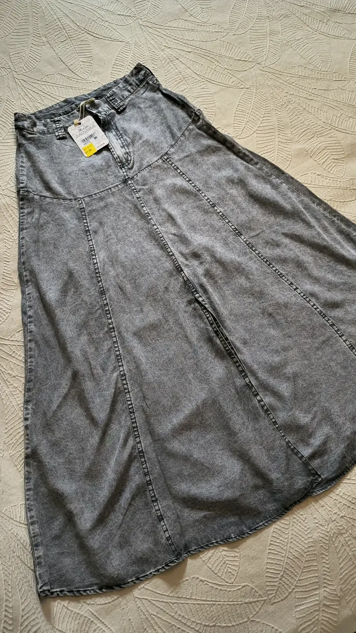 Falda larga  Umbrale gris de mezclilla talla Xs - 1