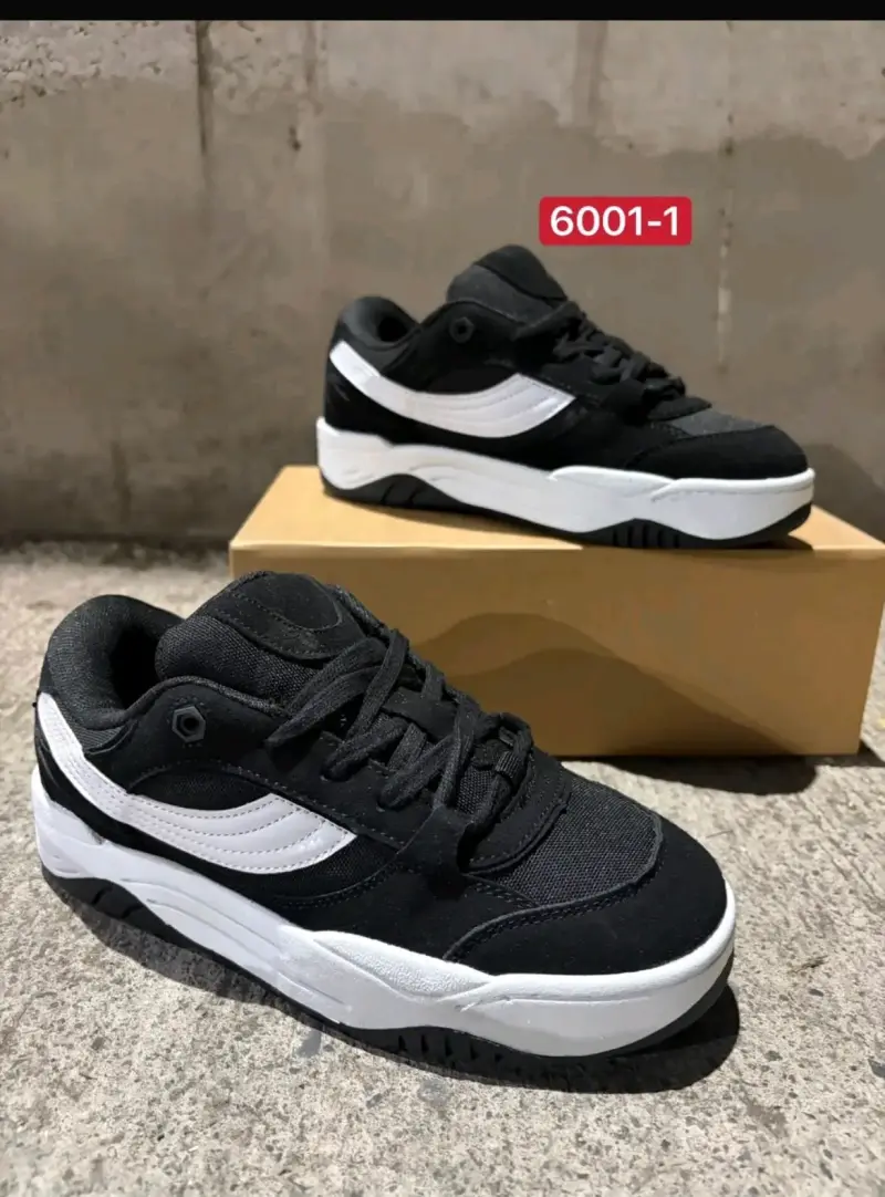 Zapatillas deportivas negras y blancas unisex