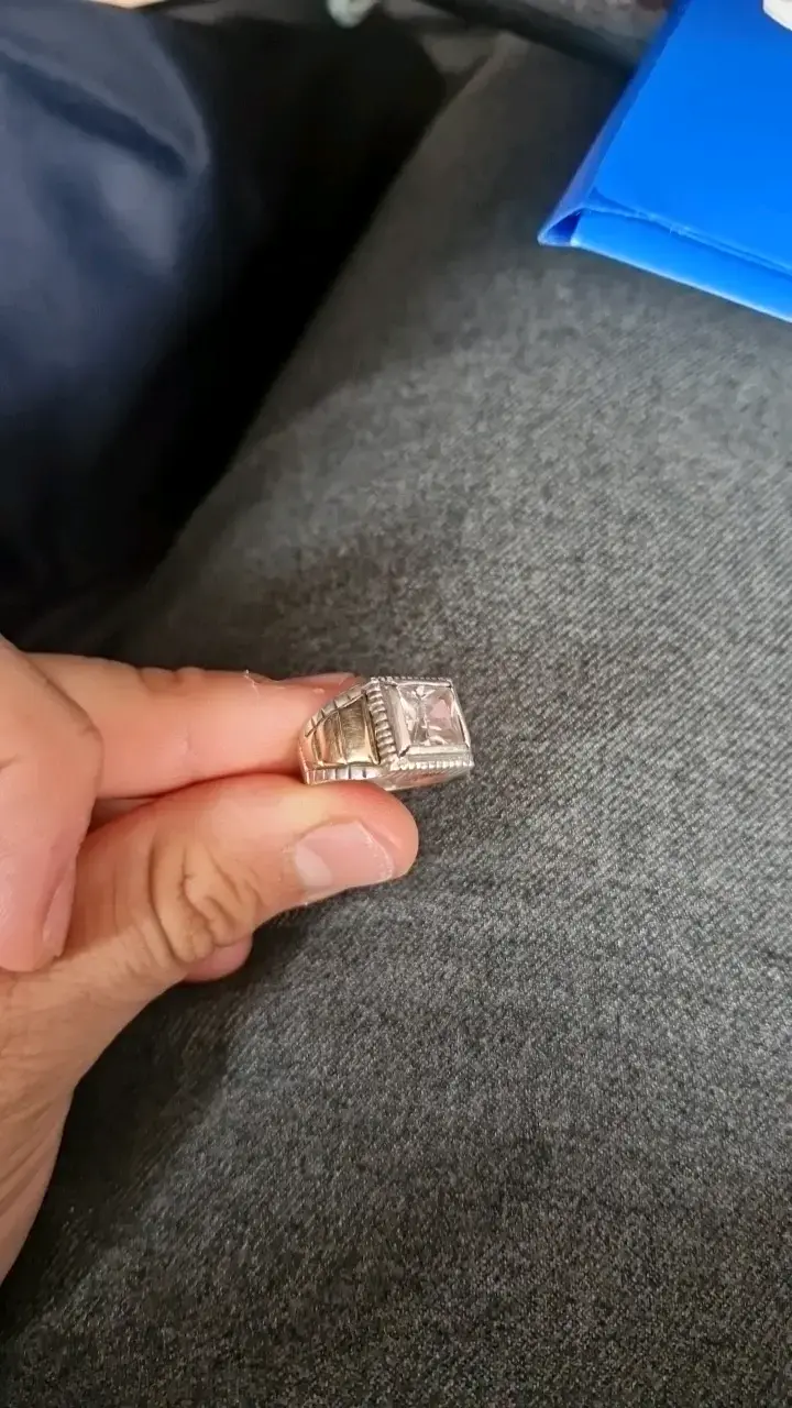 Anillo de plata 925 con piedra cuadrada - 1