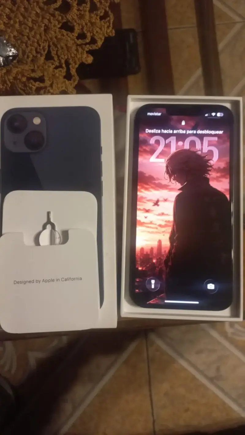 iPhone 13 77% 128gbcon caja original - 1
