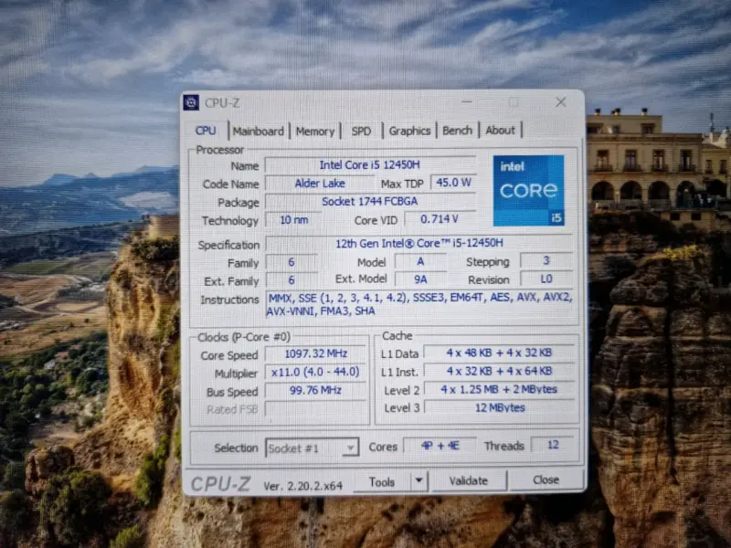 HP Victus 15 Gaming i5 / RTX 2050 / 16GB / SSD 512 - 3