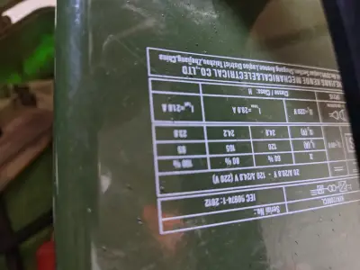 Soldadora Inverter Bauker KIN120MCL Portátil - miniatura 1