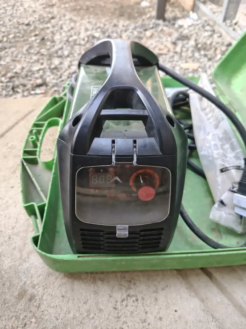 Soldadora Inverter Bauker KIN120MCL Portátil - 5