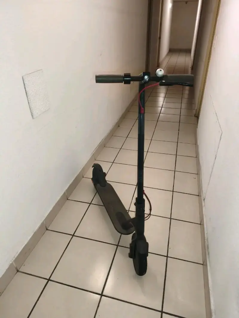 Scooter eléctrico plegable Xiaomi en buen estado - 1