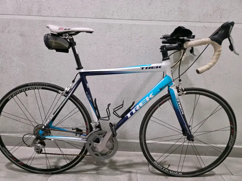 Bicicleta de Ruta Trek Madone Azul y Blanca - 1