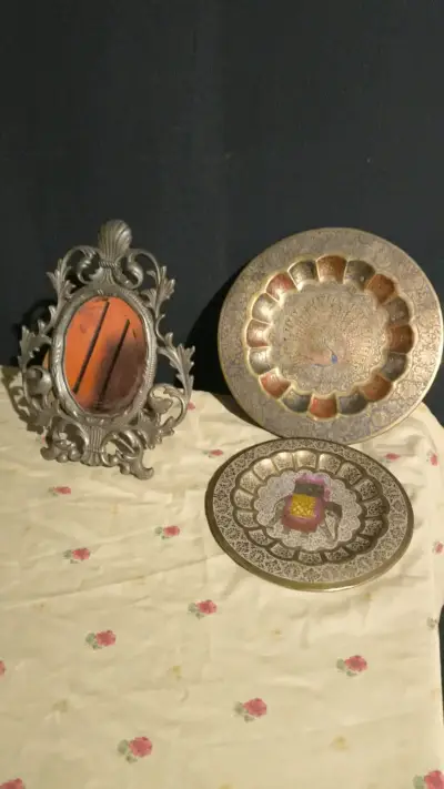 Set de Platos Decorativos de Metal con Marco - miniatura 6