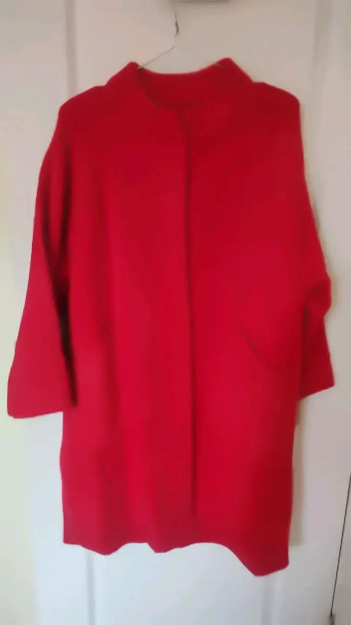Abrigo rojo de lana para mujer