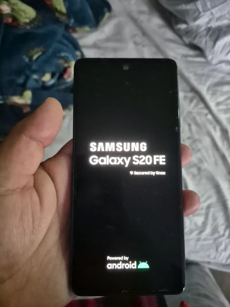 Samsung Galaxy S20 FE en buen estado - 1