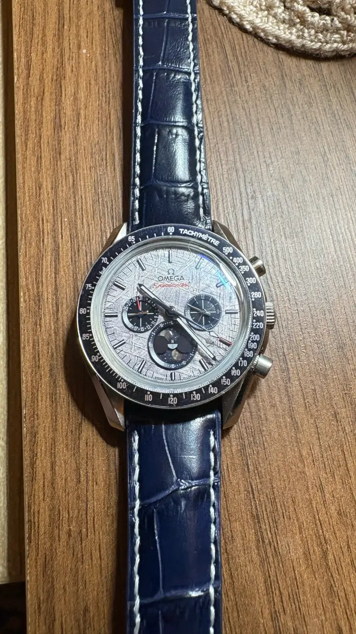 Reloj Omega Speedmaster Moonwatch Edición Especial - 2