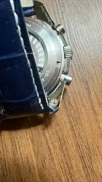 Reloj Omega Speedmaster Moonwatch Edición Especial - miniatura 4