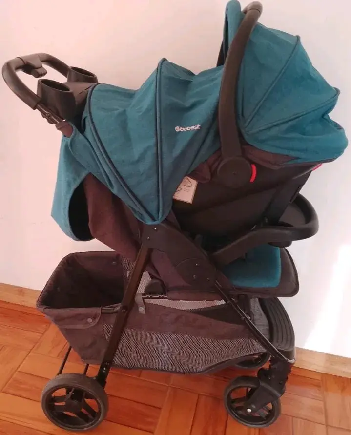 Coche de bebé Bebesit azul plegable - 1