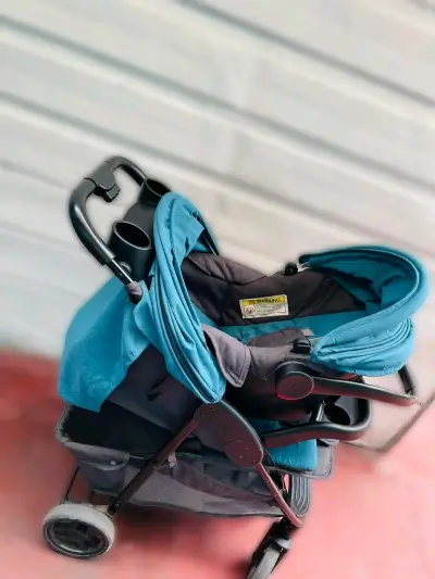Coche de bebé Bebesit azul plegable - miniatura 5