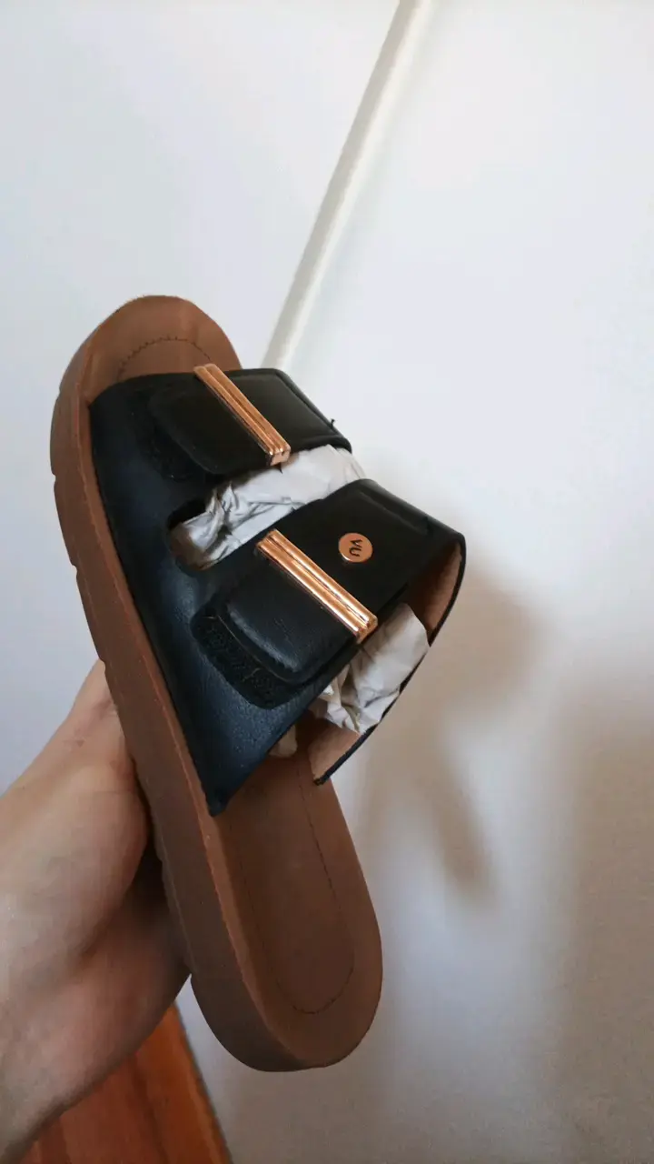 Sandalias planas marca VIA UNO - 2