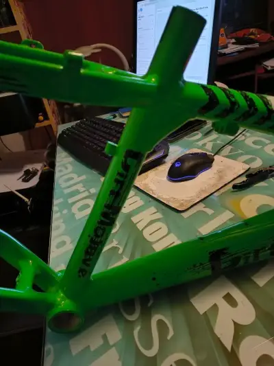 Cuadro de bicicleta verde para BMX - miniatura 6