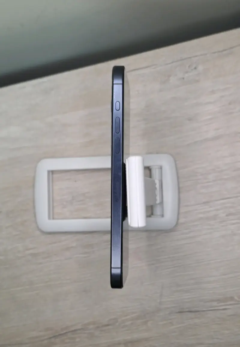 iPhone 15 Pro Max en excelente estado - 5