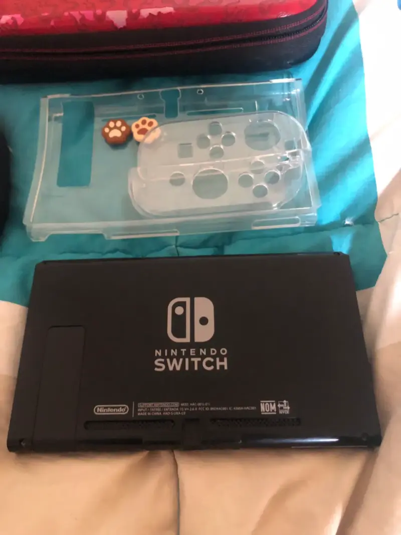 Consola Nintendo Switch con accesorios - 3