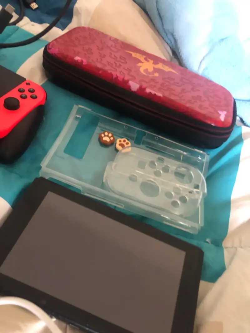 Consola Nintendo Switch con accesorios - 5