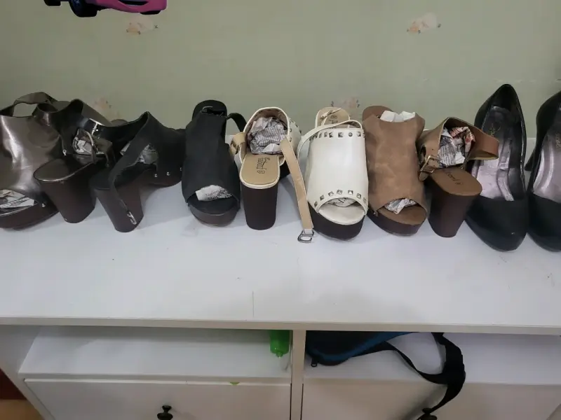 Lote de 5 pares Sandalias y Tacones para Mujer - 1