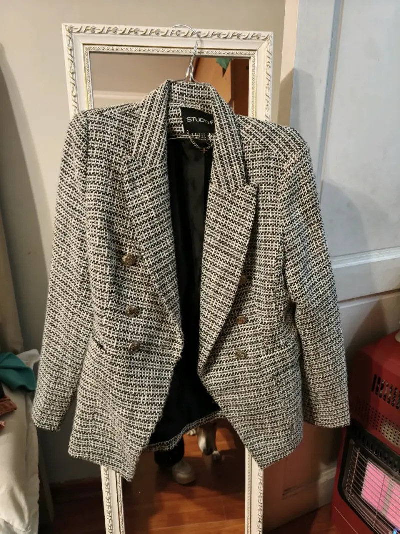Blazer de tweed blanco y negro Studio F