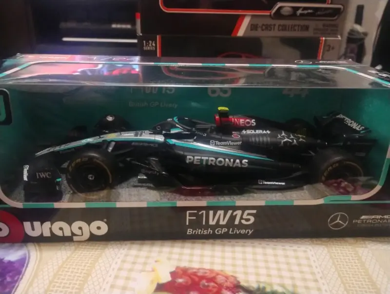 Modelos de autos a escala Huayra y Fórmula 1 - 5