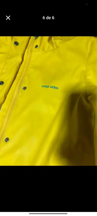 Impermeable amarillo Haka Honu con capucha - miniatura 3