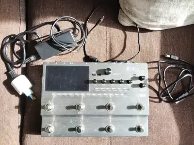 Pedalera de efectos Mooer GE300 Lite para guitarra - miniatura 1
