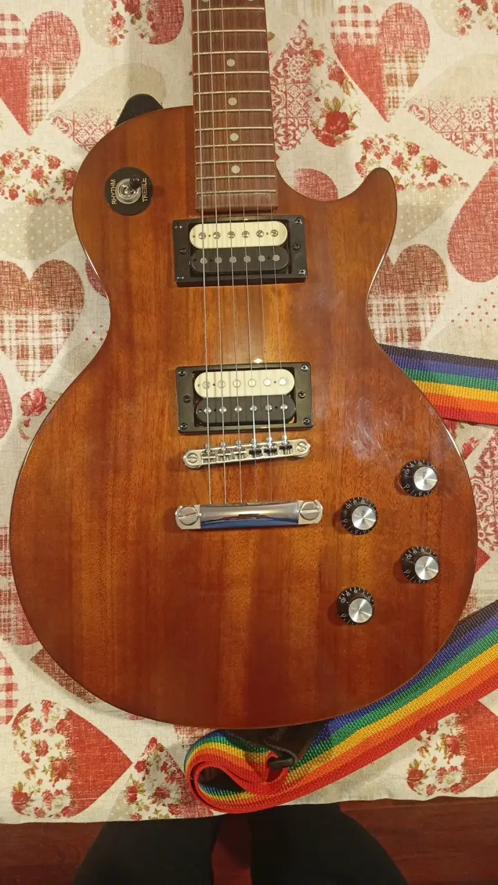 Guitarra eléctrica Epiphone studio LT - 1