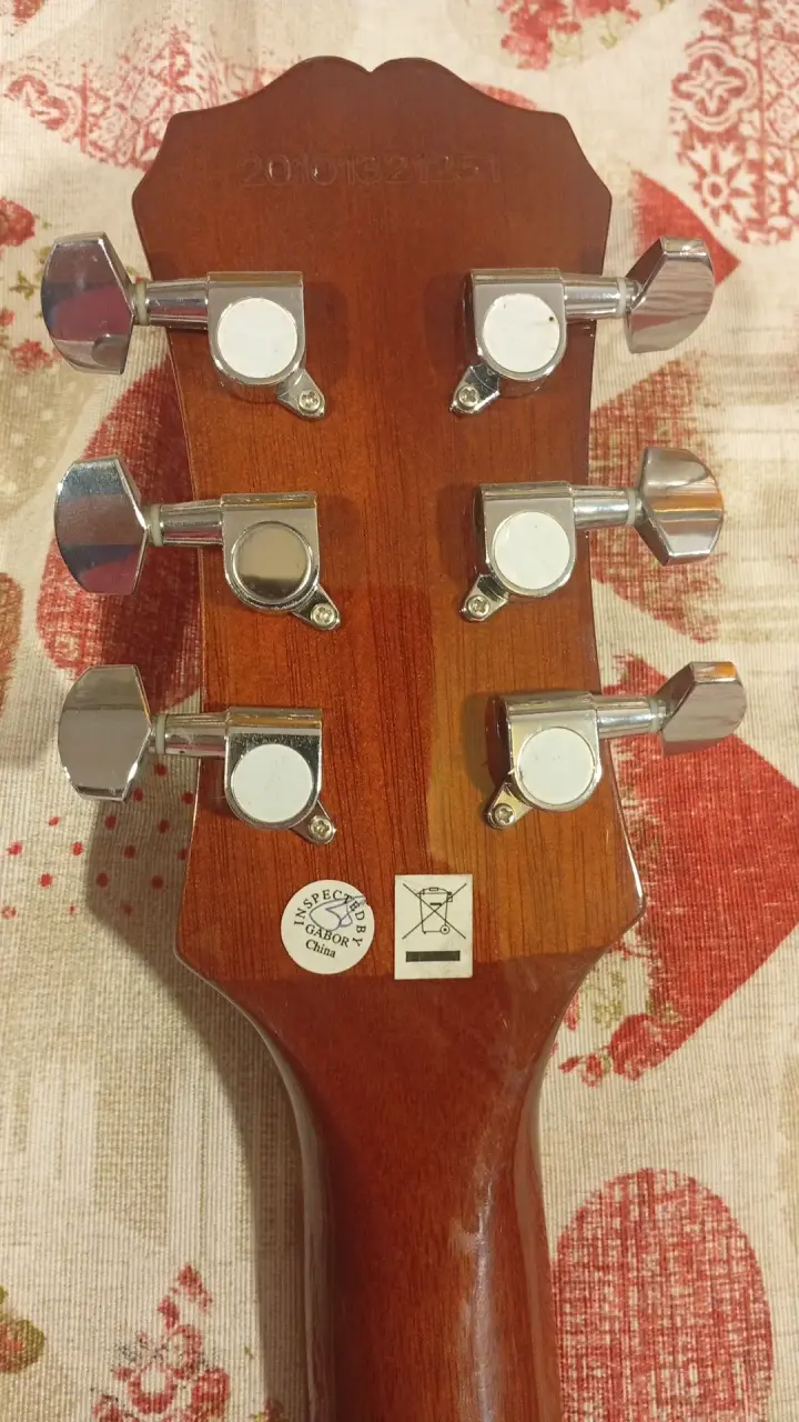 Guitarra eléctrica Epiphone studio LT - 4