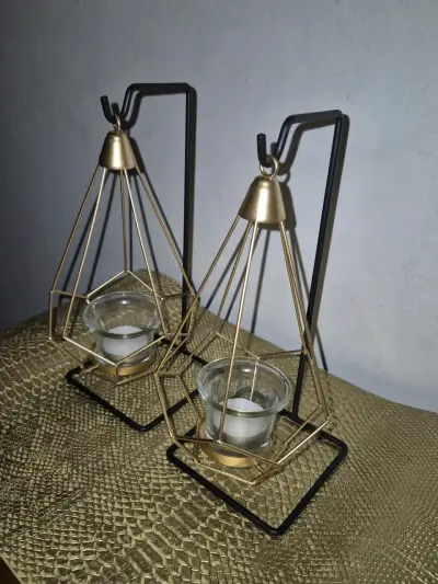 Portavelas metálicos dorados decorativos - miniatura 2