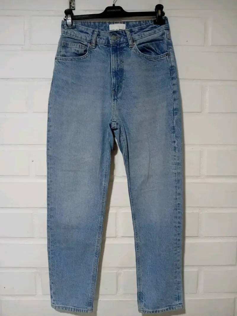 Jeans de mezclilla azul claro para mujer