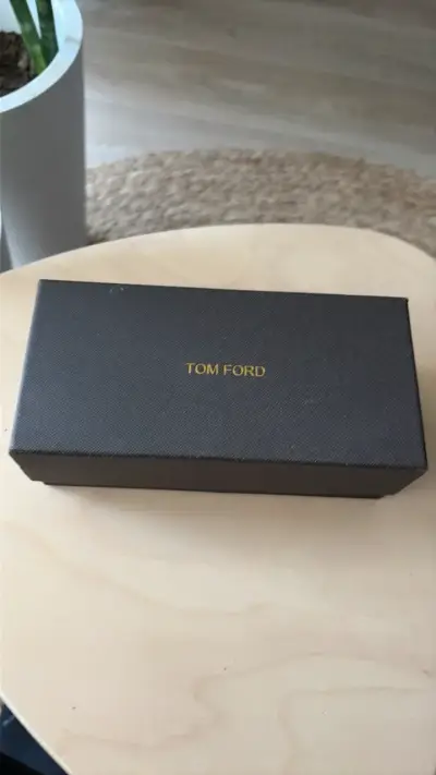 Gafas de Sol Tom Ford Negras con Estuche - miniatura 1
