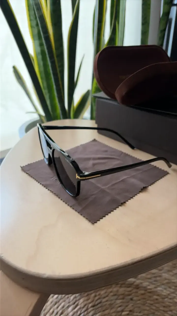 Gafas de Sol Tom Ford Negras con Estuche - 5