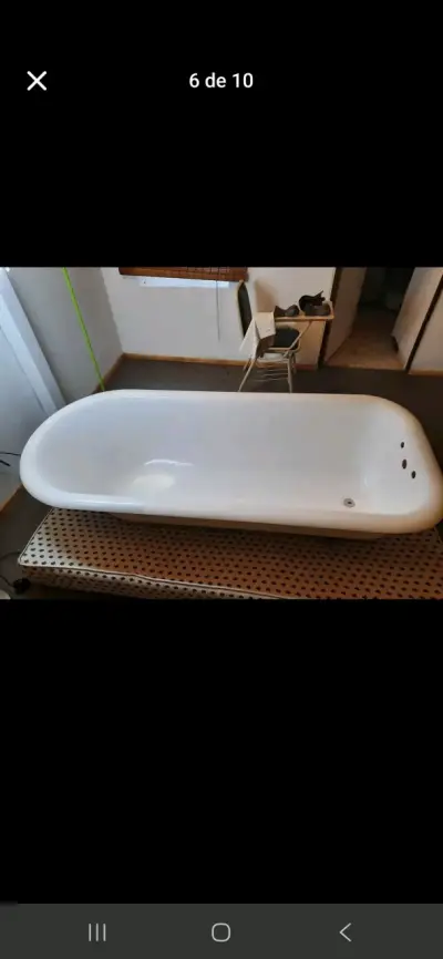 Bañera antigua de fierro fundido. - miniatura 3