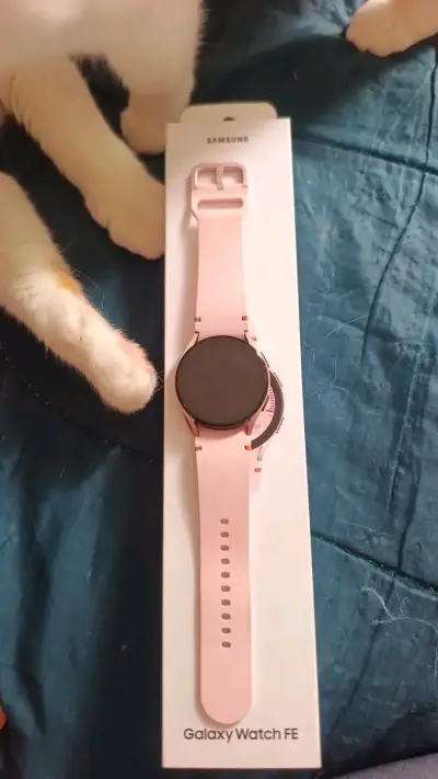 Reloj Samsung Galaxy Watch FE Rosado Nuevo - miniatura 2
