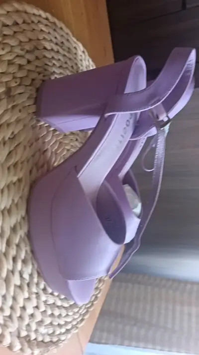 Sandalias de tacón alto lila para mujer - miniatura 1