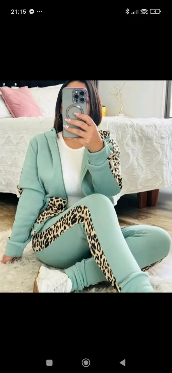 Conjunto deportivo mujer con estampado leopardo - 3