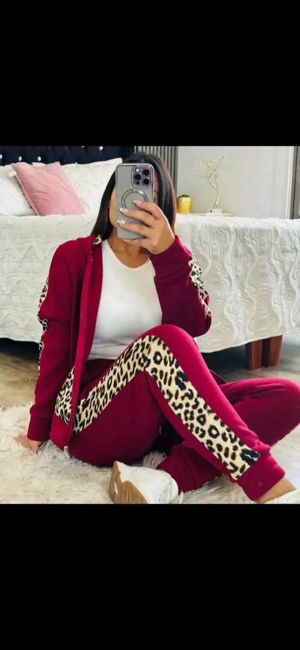 Conjunto deportivo mujer con estampado leopardo - 5