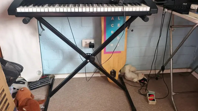 Teclado electrónico Joy JK-60 con soporte incluido - 2