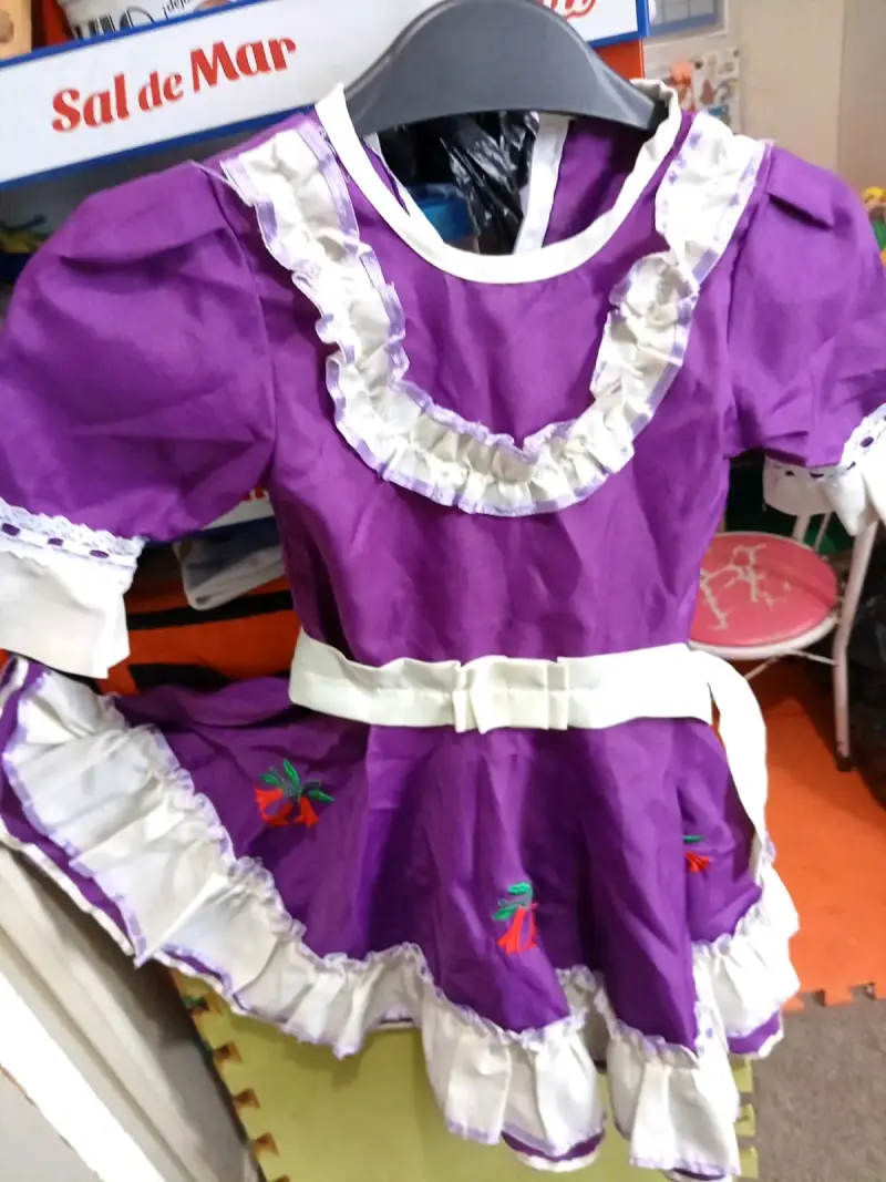 Vestido de niña estilo chileno con encaje - 4