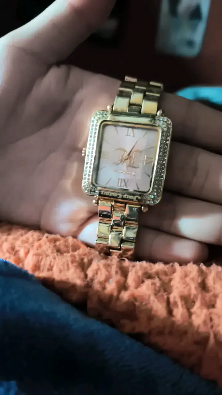 Reloj juici couture dorado cuadrado con brillantes - 1