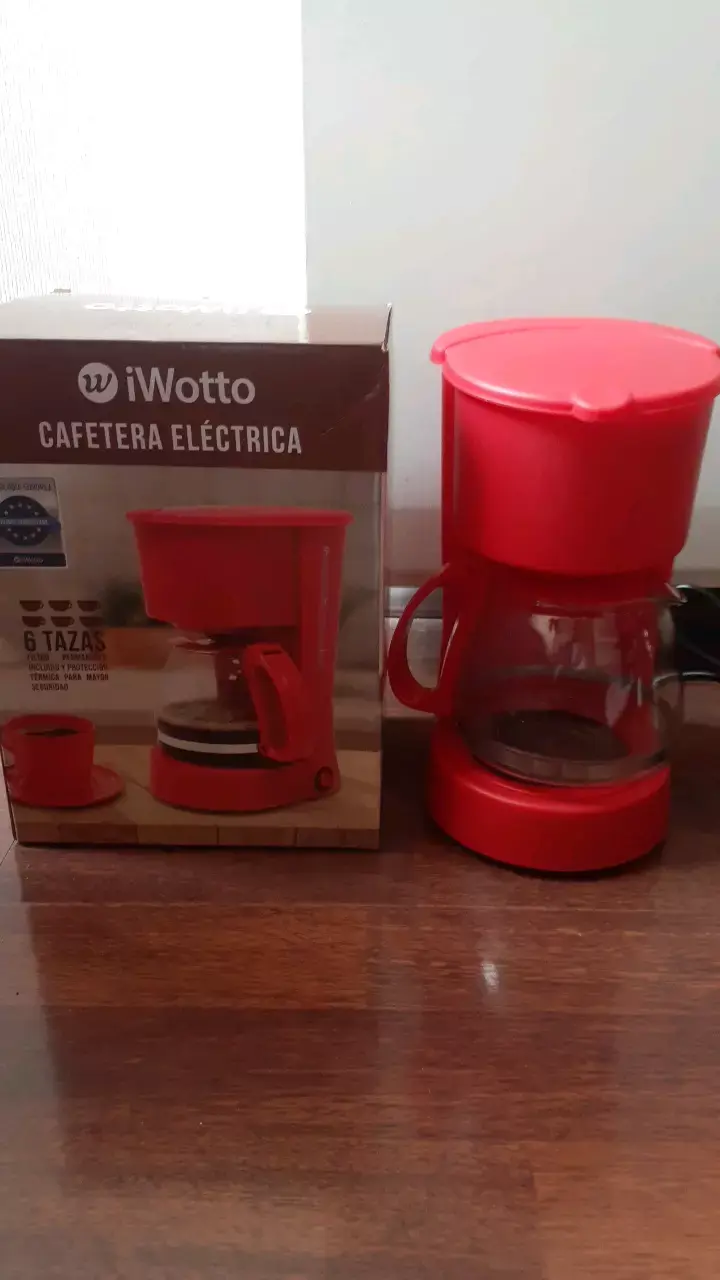 Cafetera eléctrica roja iWotto 6 tazas - 2