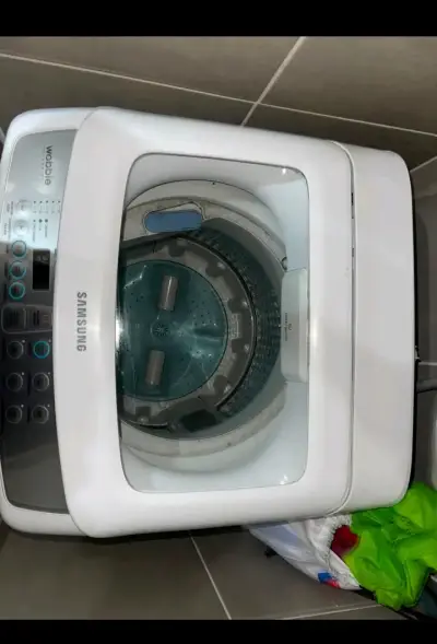 Lavadora Samsung Wobble 8kg en buen estado - miniatura 1