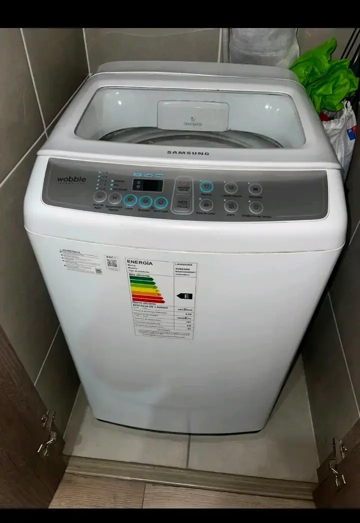 Lavadora Samsung Wobble 8kg en buen estado - 3