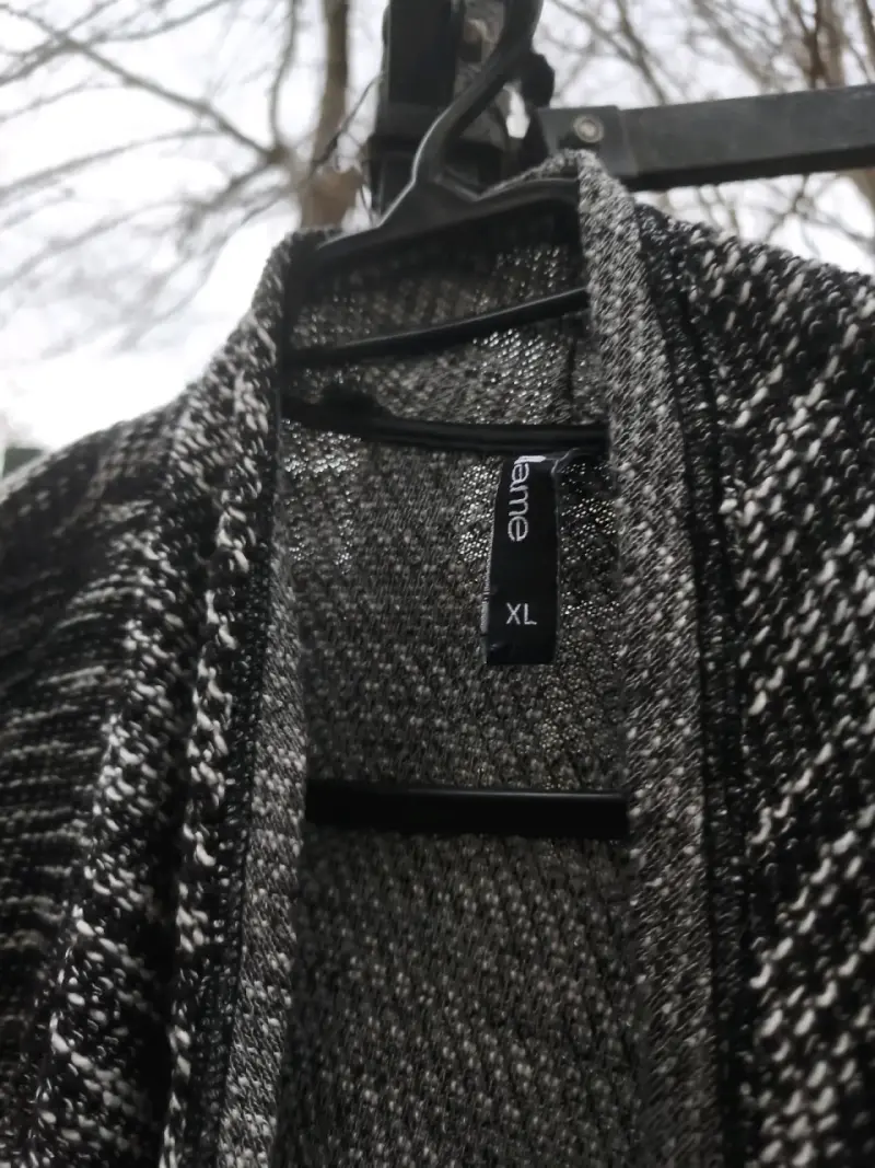 Cardigan abierto en blanco y negro para mujer - 3