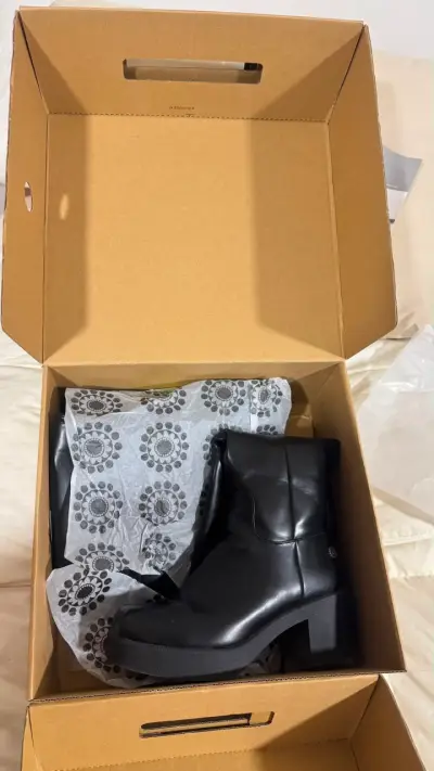 Botas negras de cuero talla 36 - miniatura 3