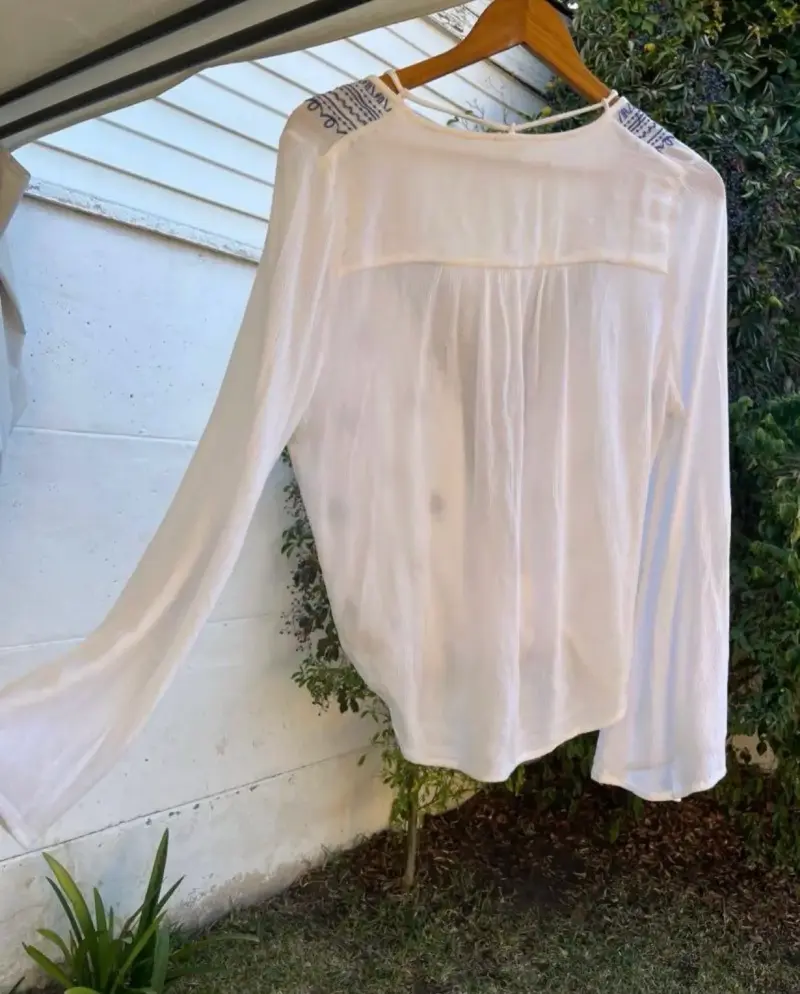 Blusa En Cremé - talla M - 2