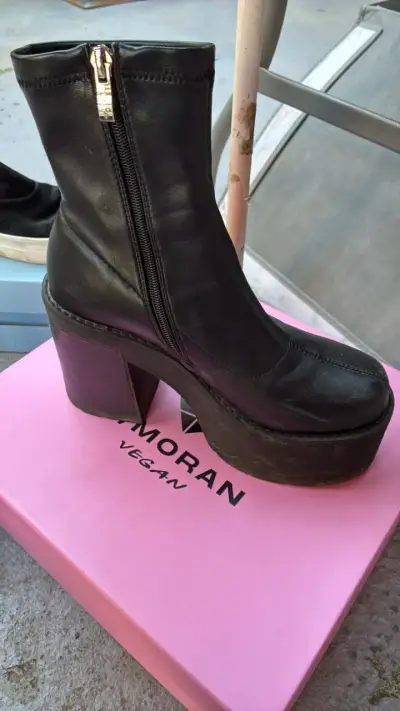 Botines de plataforma negros veganos - miniatura 1